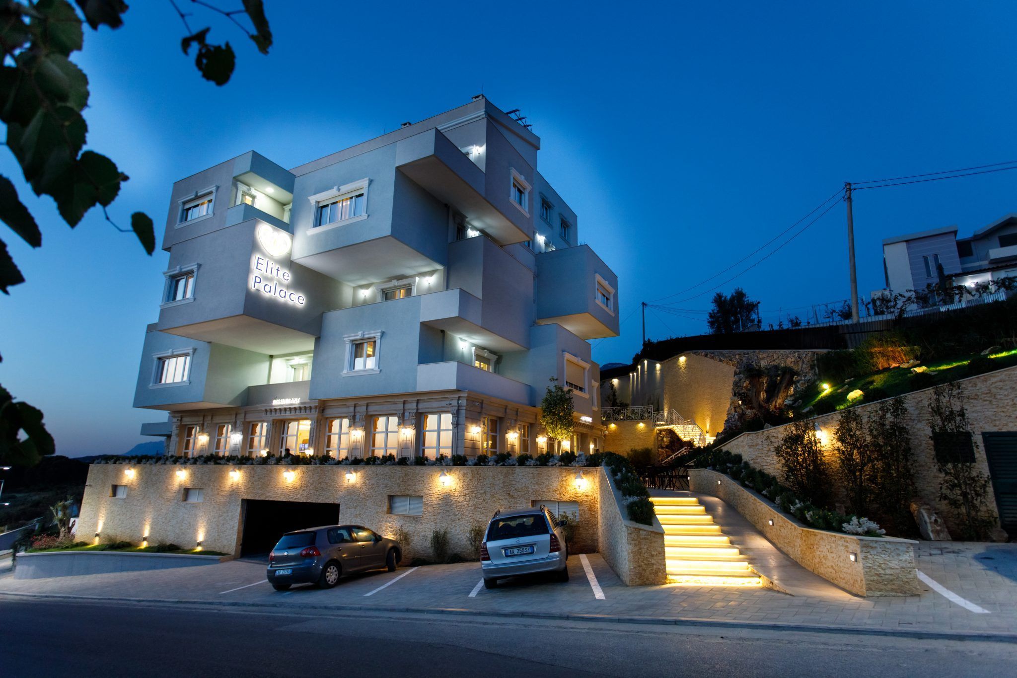 Elite Palace 1