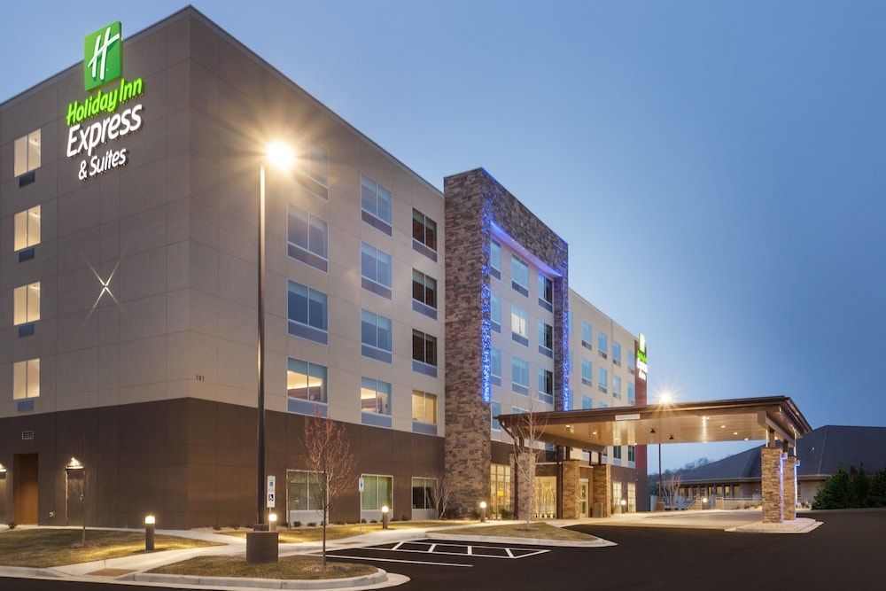 Holiday Inn Express & Suites HUDSON I-94 by IHG 1