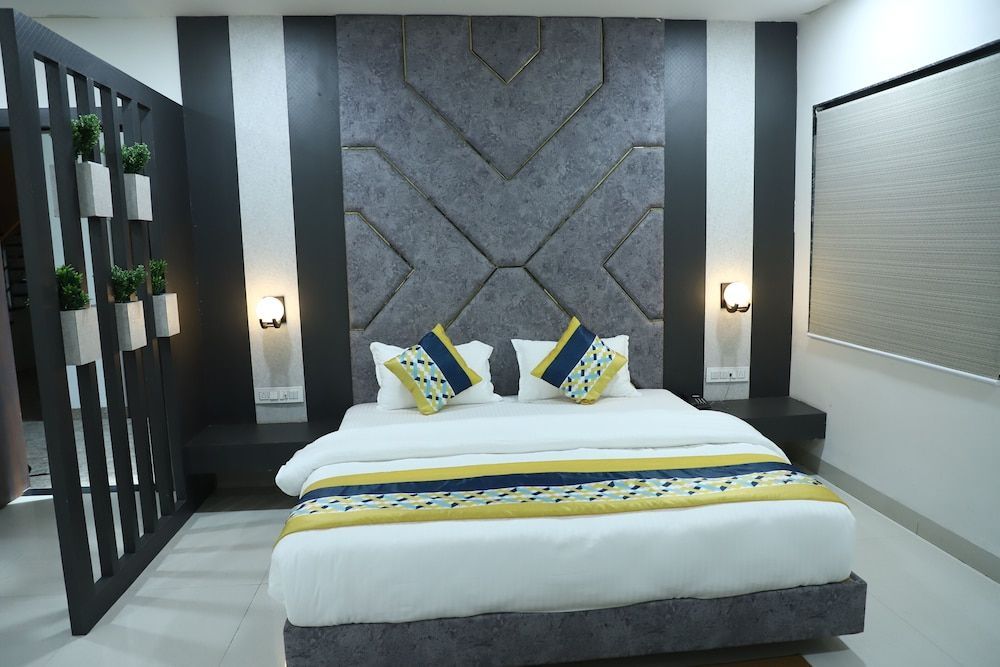 Hotel Singhnature 2