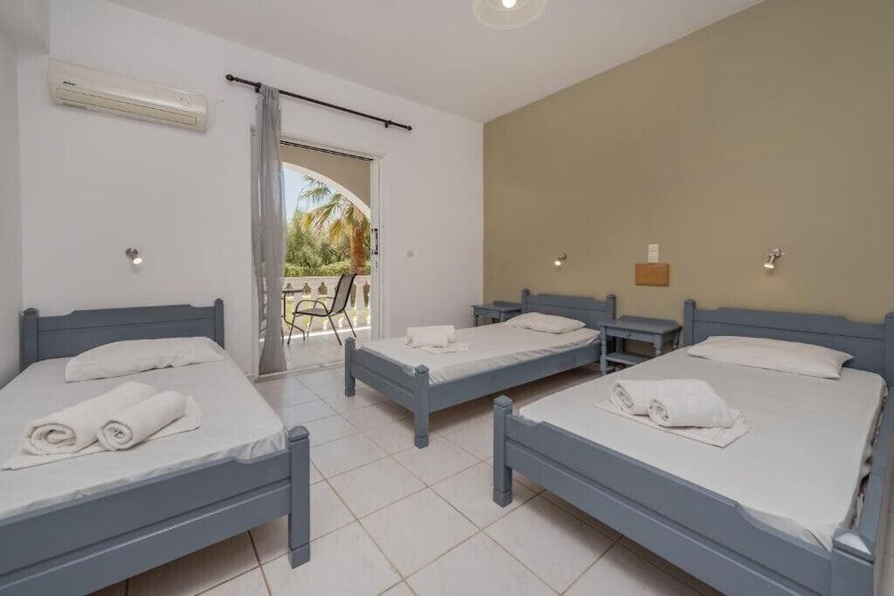 MAUI HOTEL LAGANAS 2