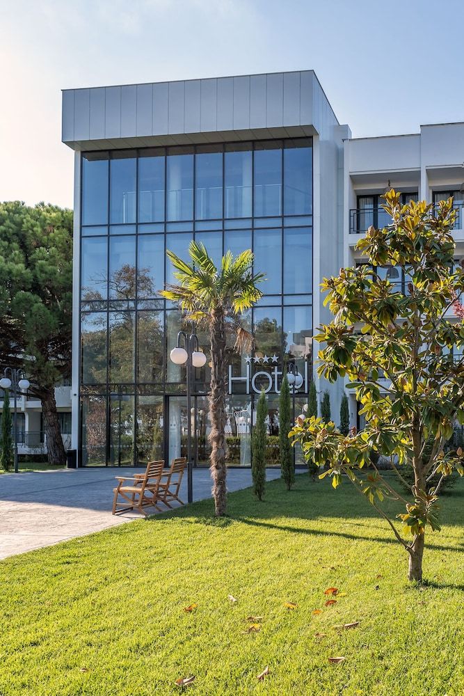 iHotel Sunny Beach 1