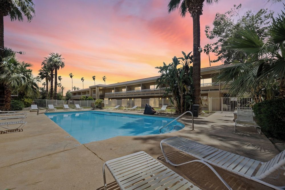Sol Springs Inn 1