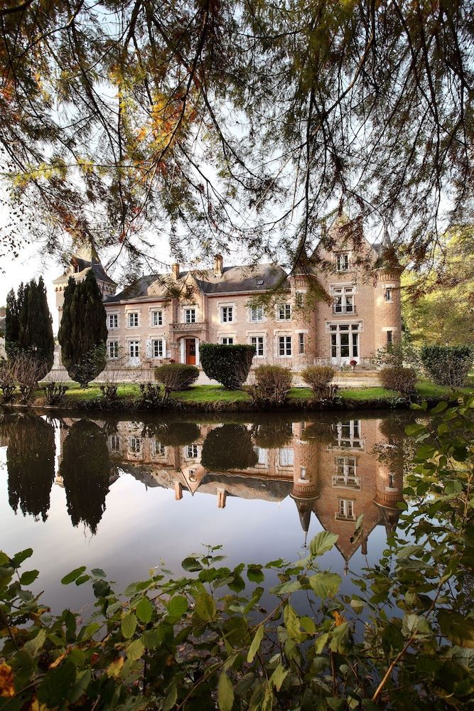 Hostellerie Du Château Les Muids 1