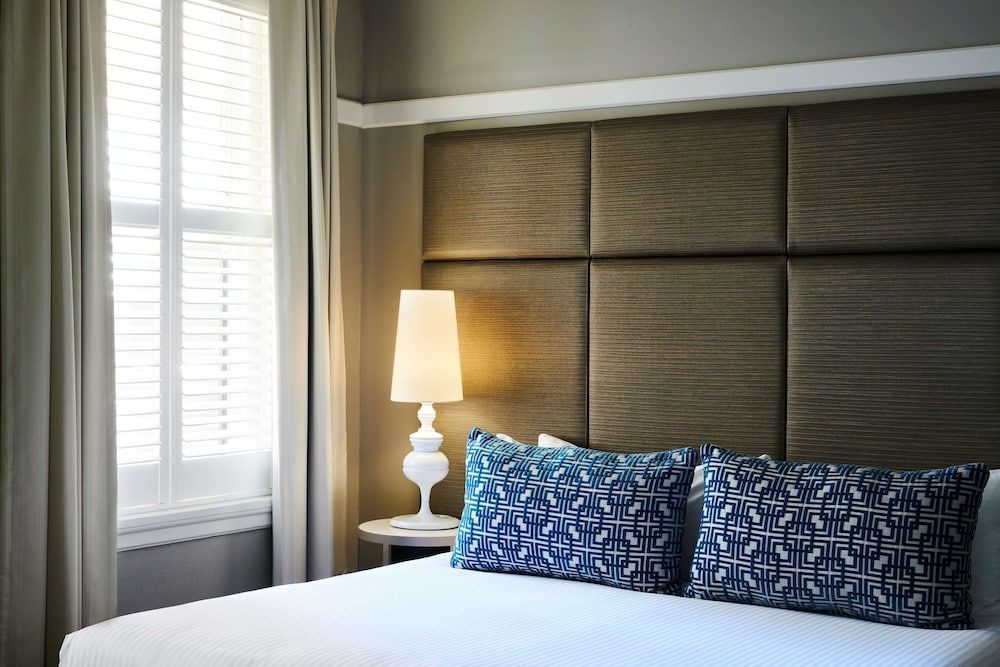 Hotel Kurrajong Canberra 1
