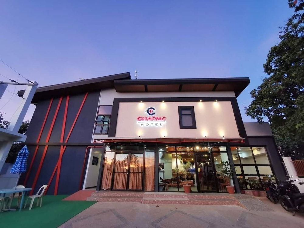 Charms Hotel 1