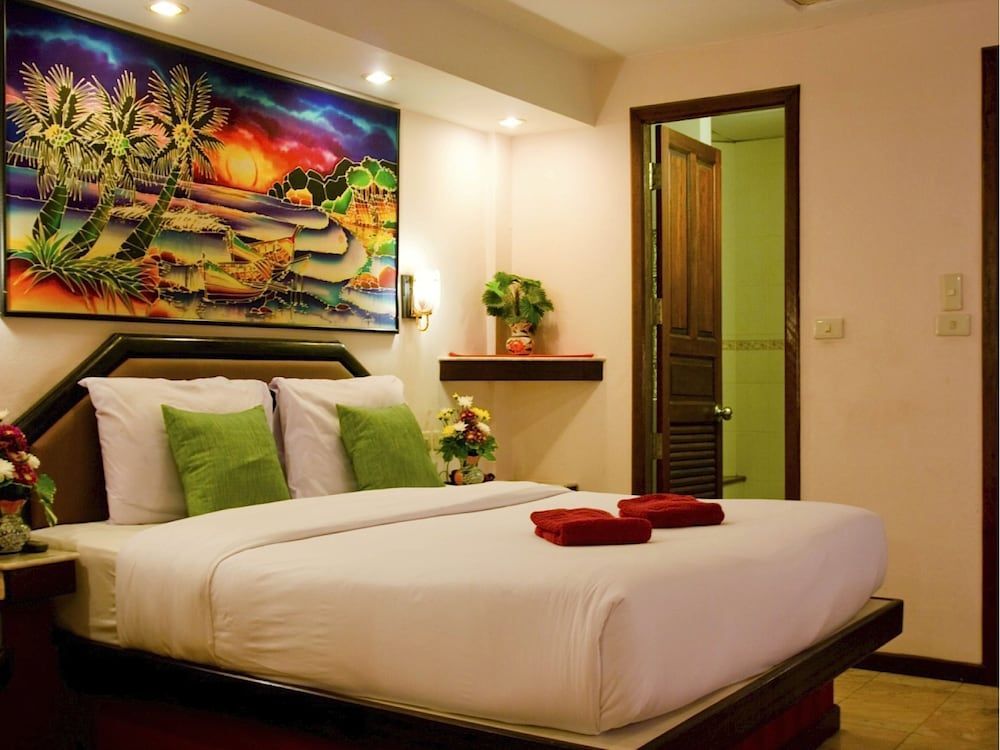 Paradise Inn 1