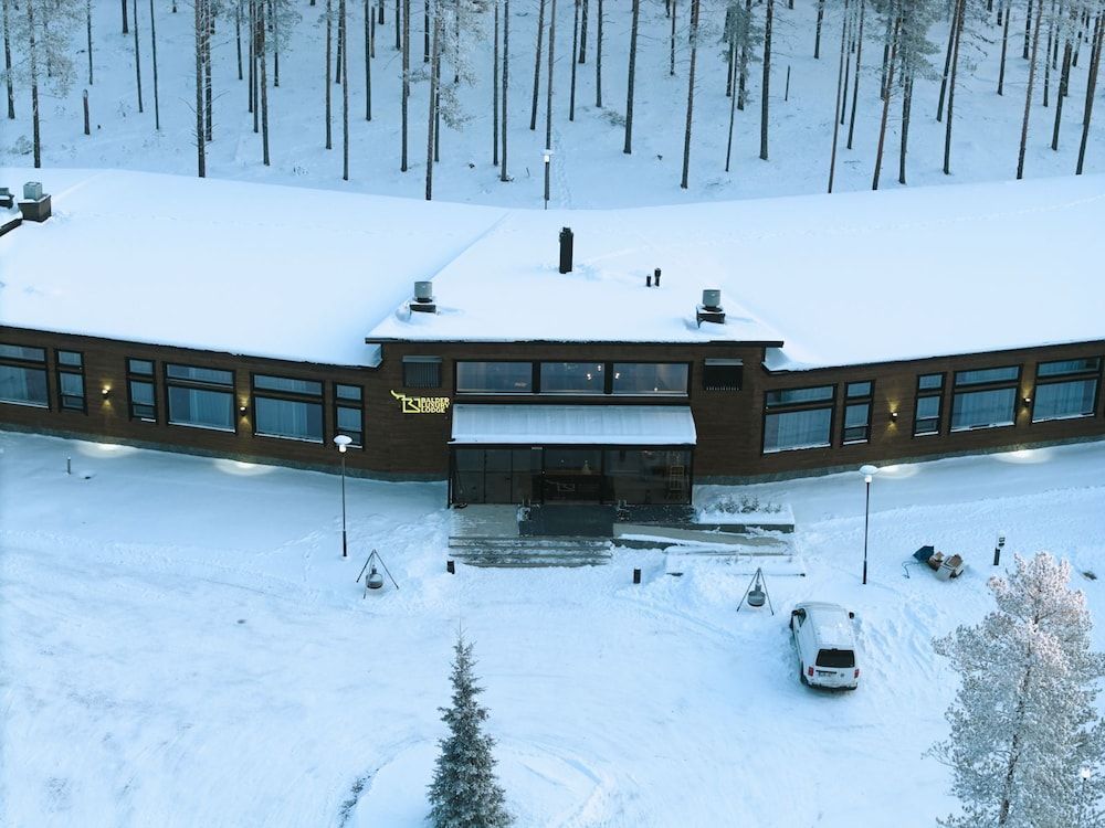 Balder Luxury Lodge & Glass Igloos 1