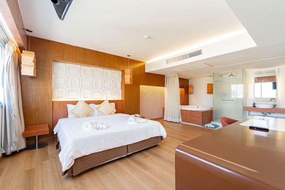Veronica Residence 1