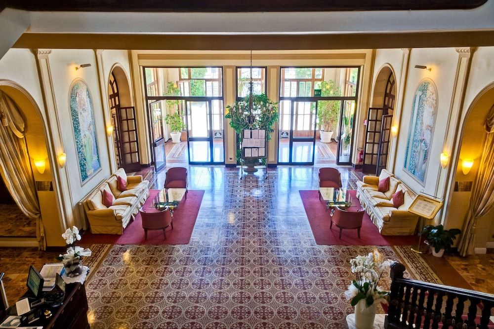 Grand Hotel Royal 2