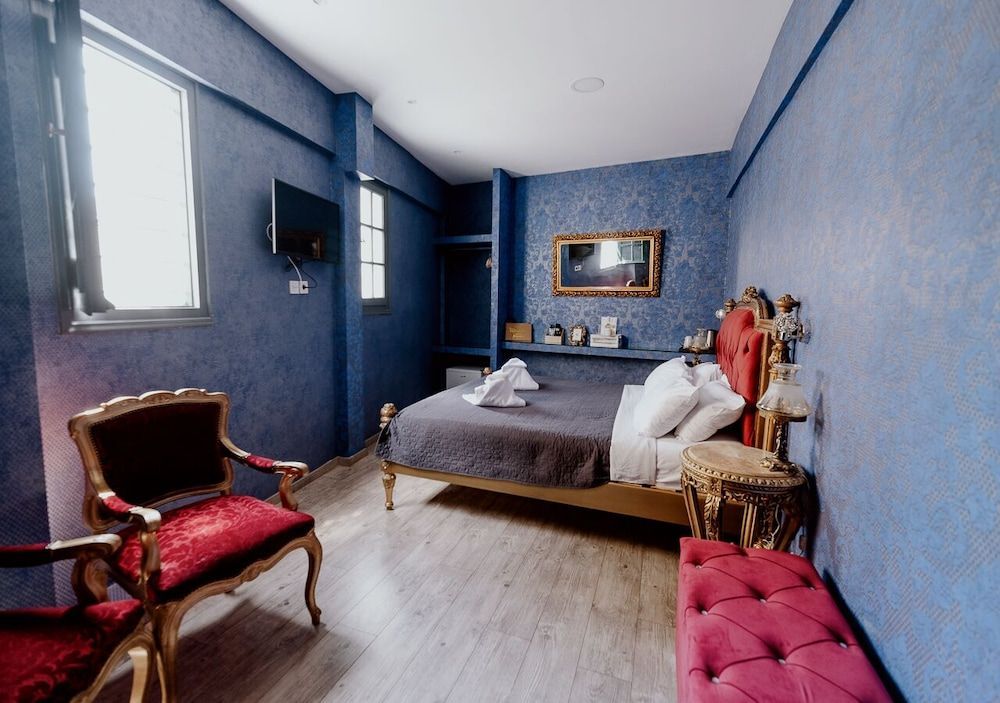 ROH Suites 2