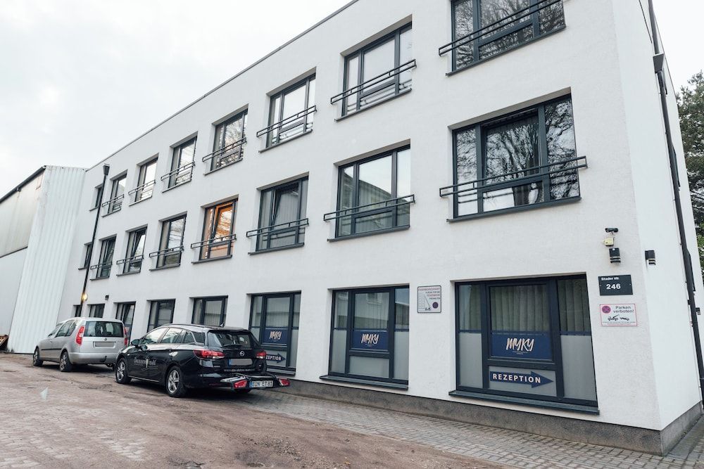 MYKY Aparthotel Harburg - Free Parking 1
