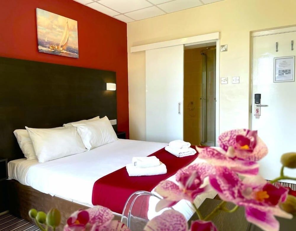 The Piccadilly Hotel 1