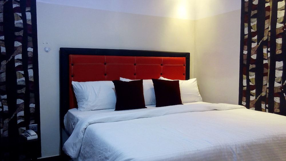 Nero Hotel 1