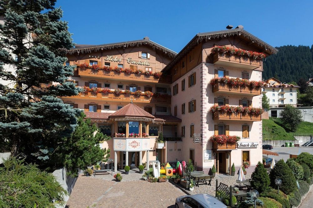 Hotel Cristallo 1
