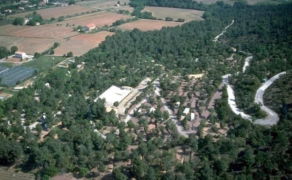 Camping Les Bois de Mont Redon 1