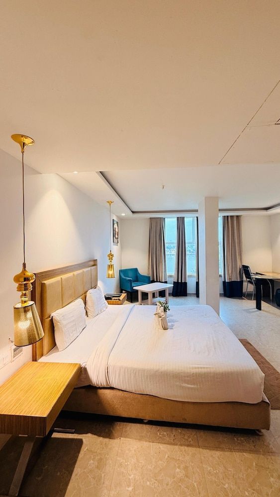 HOTEL AMORA - Rajnandgaon 2