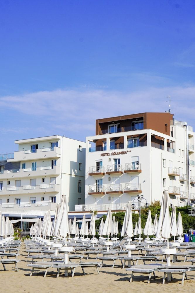 Hotel Columbia & Ninfea 1