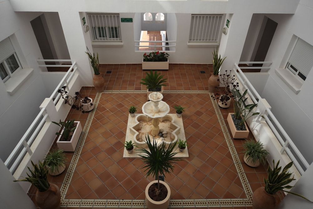 Apartahotel Vistamar San José 2