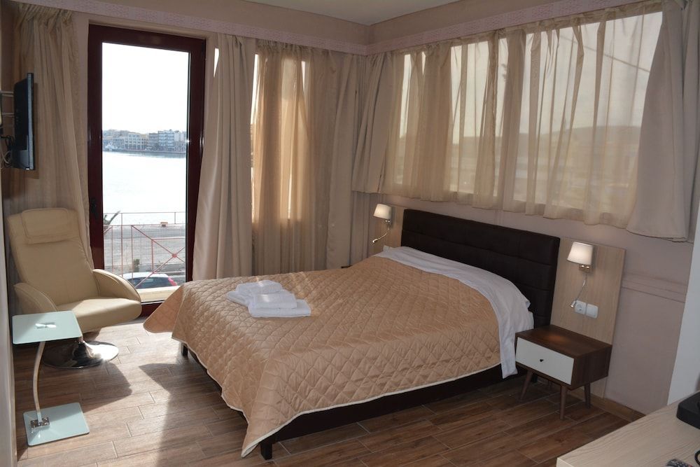 City Point Chios 1