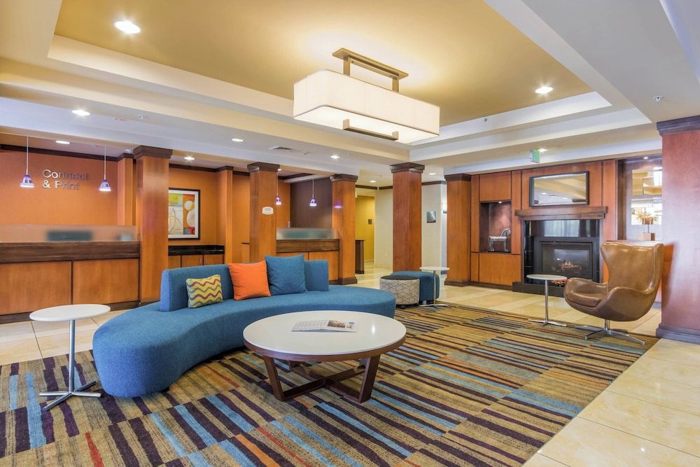 Fairfield Inn & Suites Columbia 2