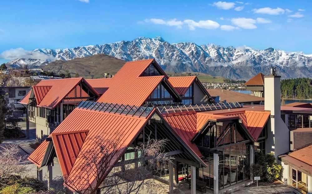 Copthorne Hotel and Resort Lakefront Queenstown 1