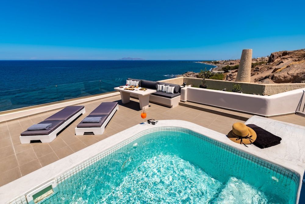 Neoma Luxury Suites 1