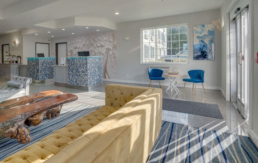 The Ashley Inn & Suites 2