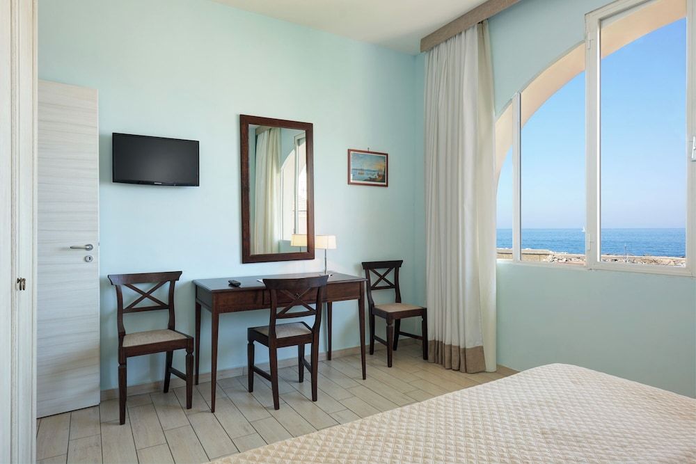 Sea Breeze Residence 2