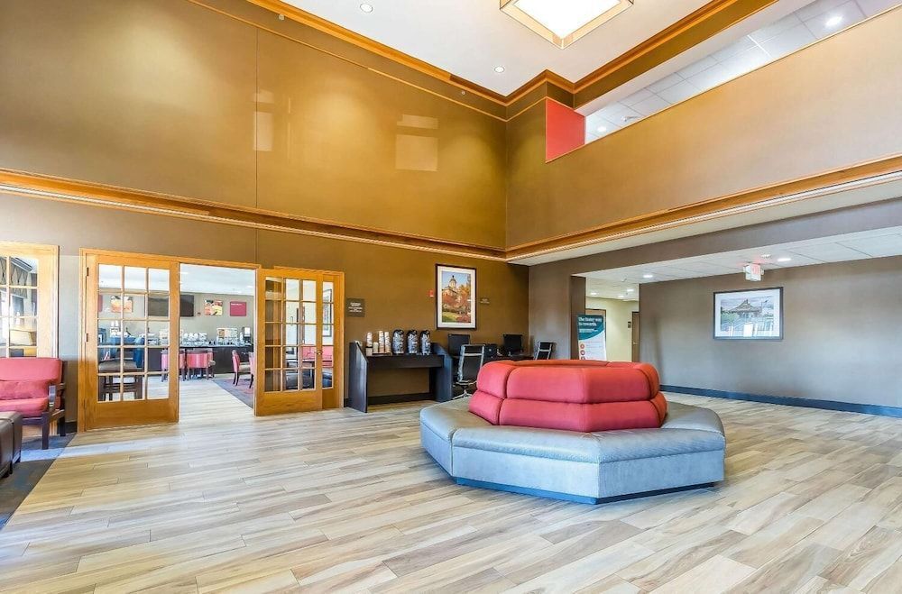 Comfort Suites St Charles-St Louis 2