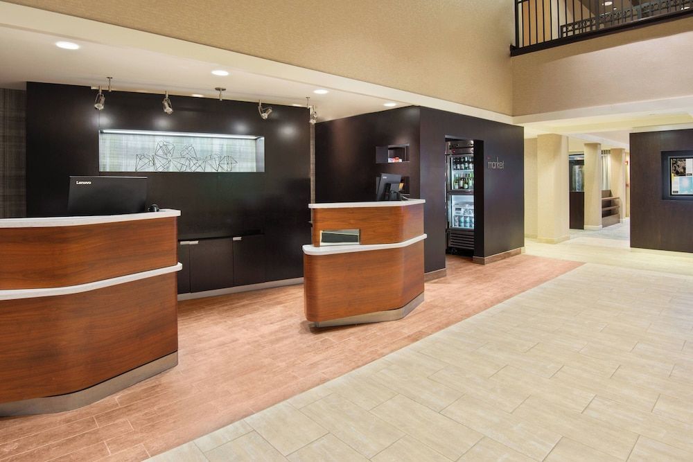 Courtyard by Marriott Springfield Airport 2