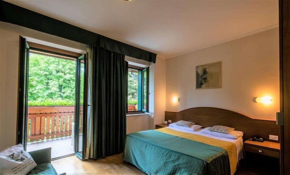 Hotel Centro Benessere Gardel 1