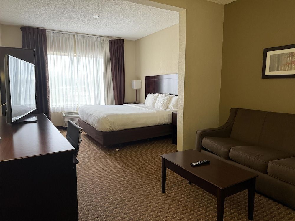 SureStay by Best Western Marion 1