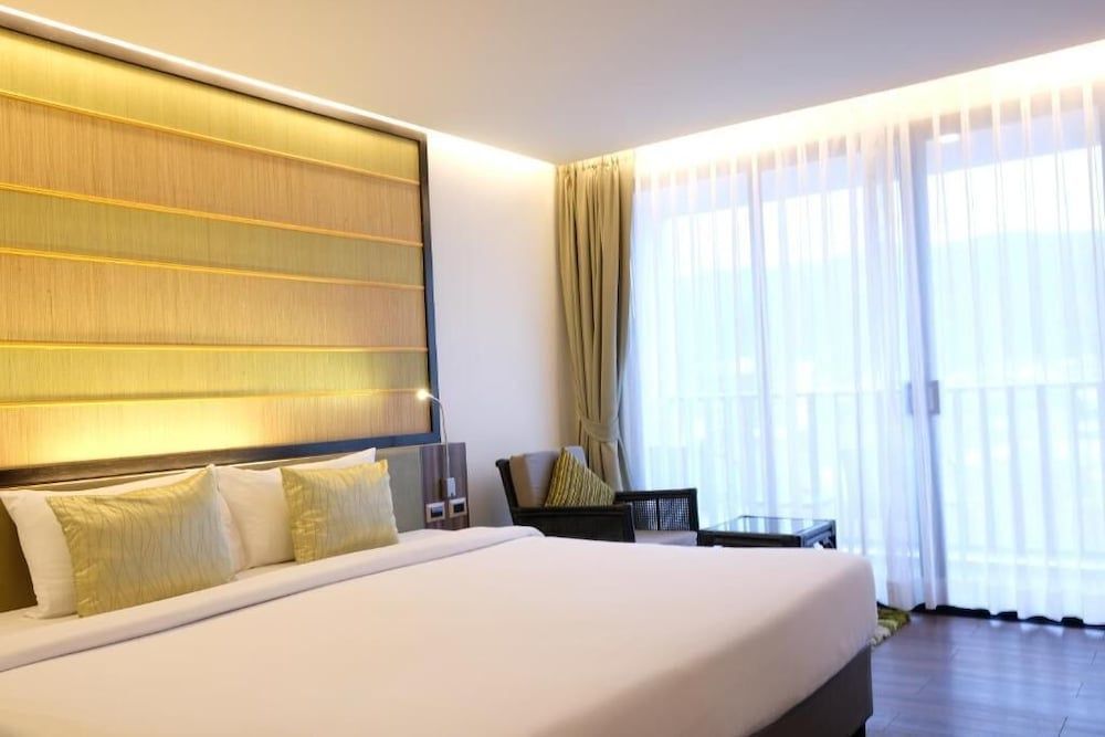 The Beach Heights Condotel Kata 500 meters to Kata beach 1
