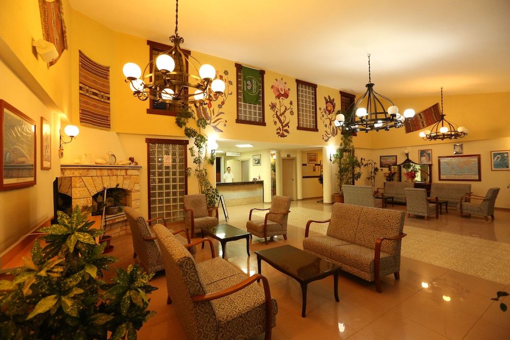 Mavruka Hotel 2