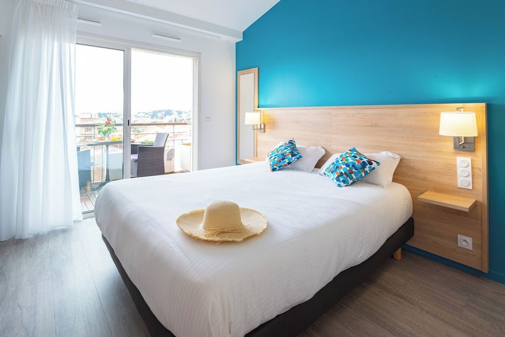 Zenitude Hôtel-Résidences Le Cannet 1
