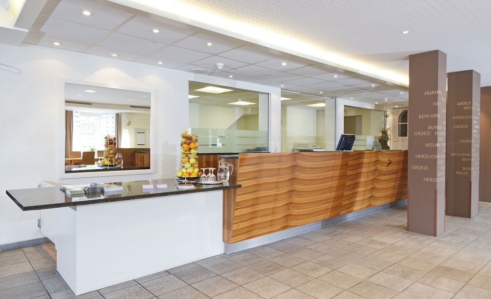 Hirschen Guesthouse - Village Hotel 2