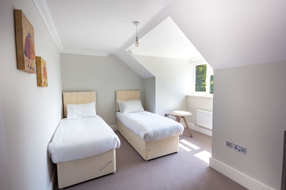 The Lakes Rookley Holiday Park by Away Resorts 2