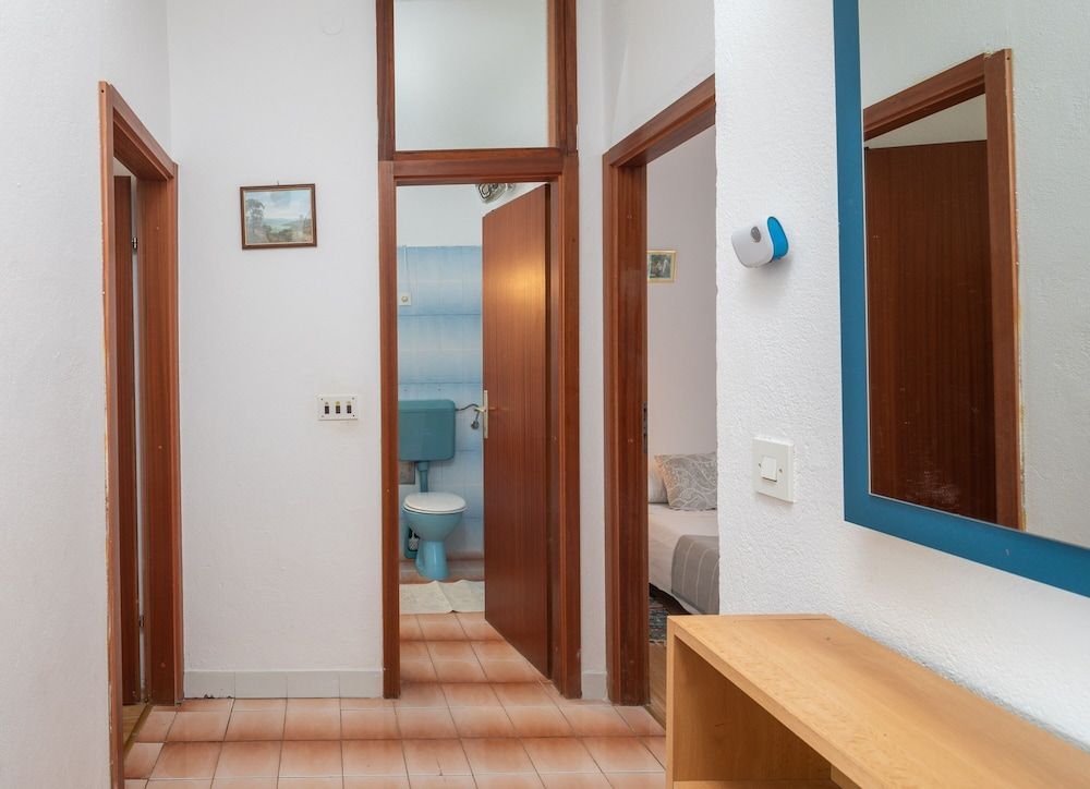 Apartments near beach Babic 2
