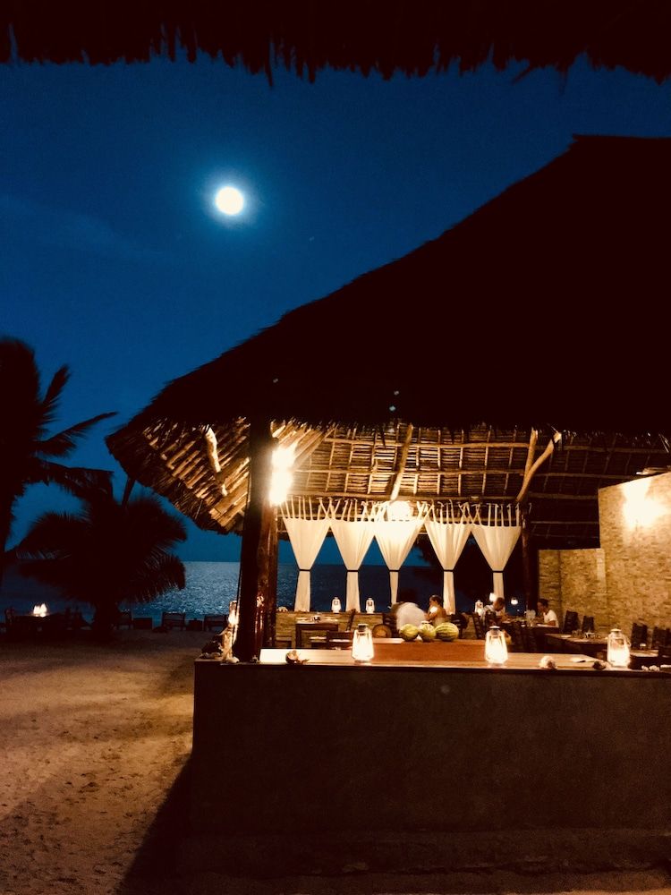 White Dream Lodge & Restaurant, Beach Front, Ocean View 2