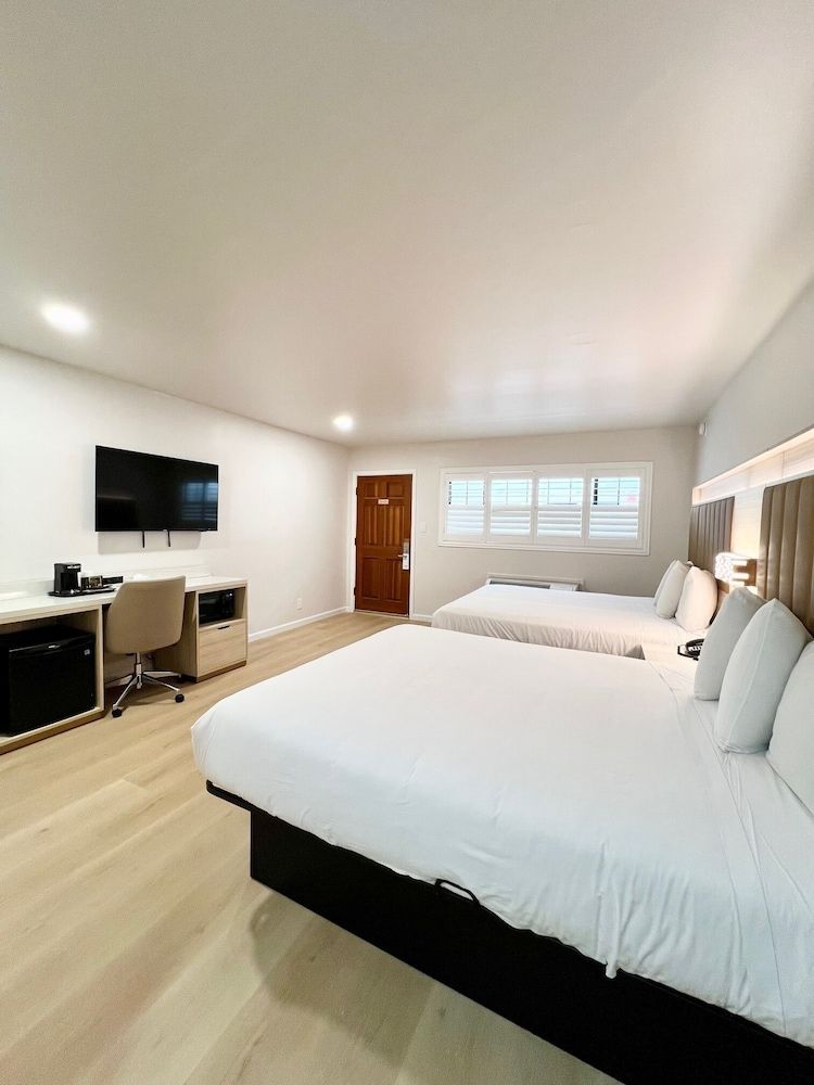 Nob Hill Motor Inn -Newly Updated Rooms! 2