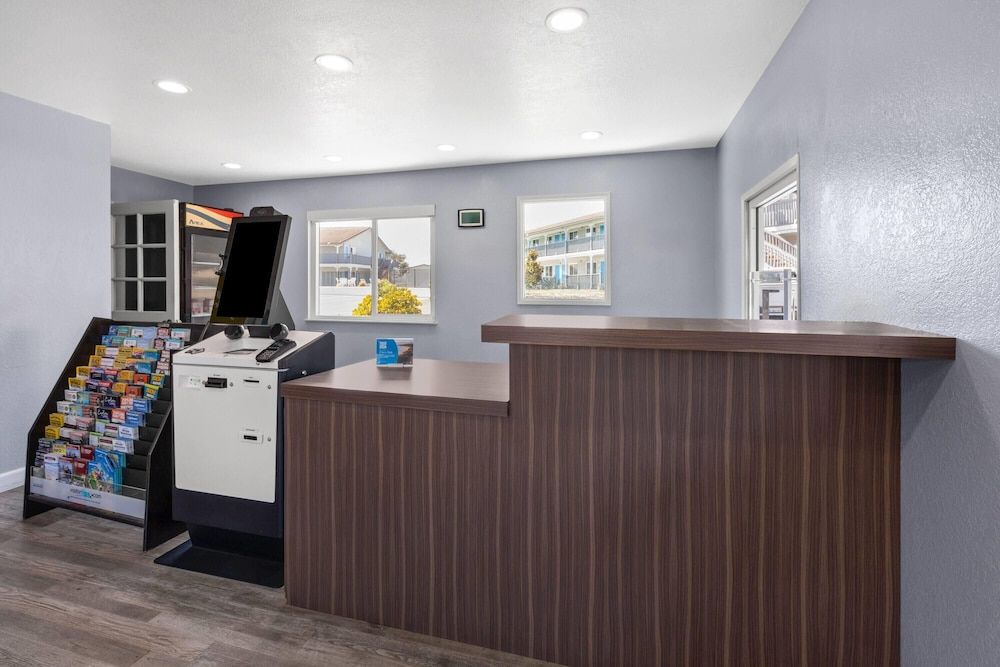 Days Inn by Wyndham Arroyo Grande Pismo Beach 2
