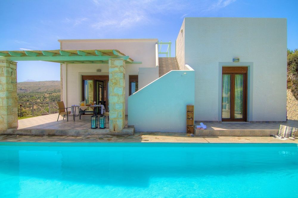 Villa Ikaros 2