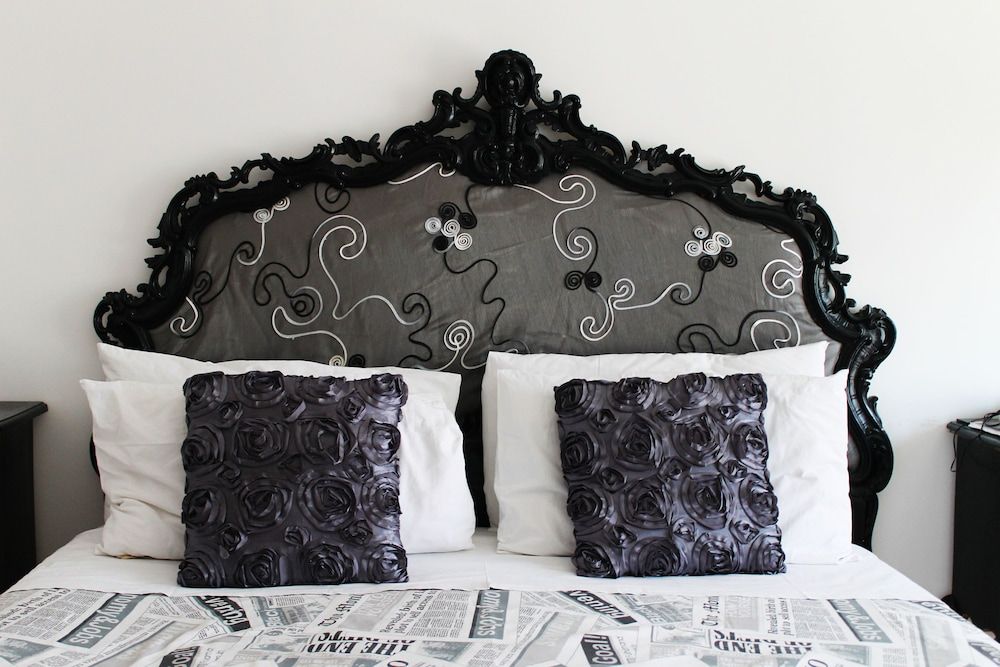 Gallery Guesthouse 1