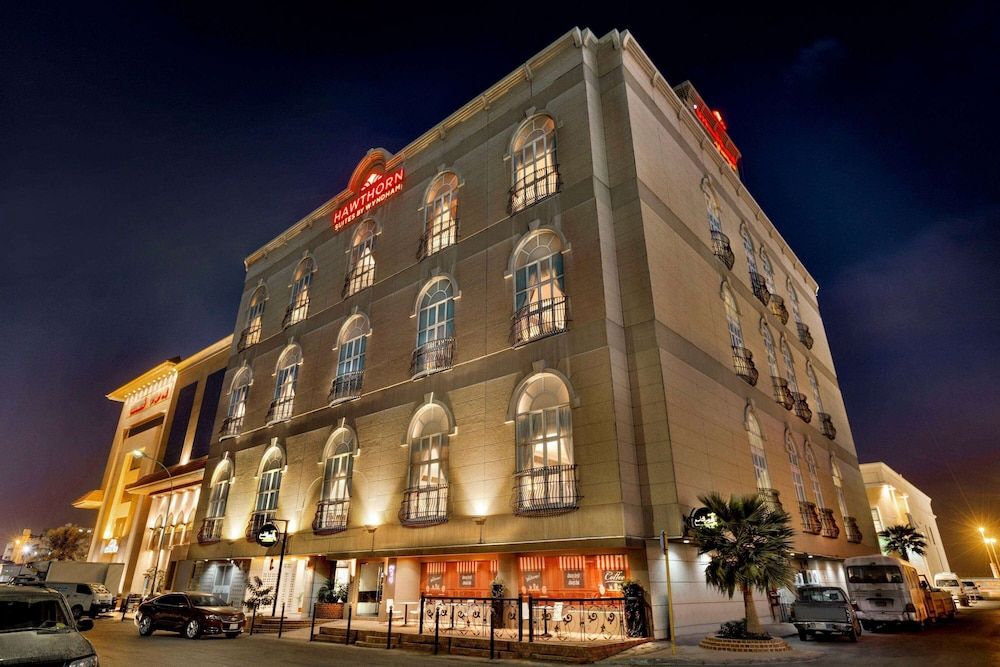 Hawthorn Suites by Wyndham Al Khobar 1