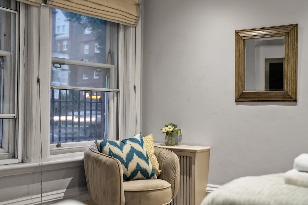The Knightsbridge Residences 1
