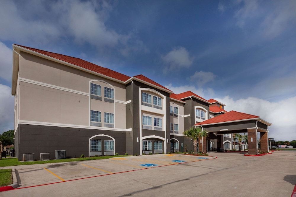 La Quinta by Wyndham Port Lavaca 1