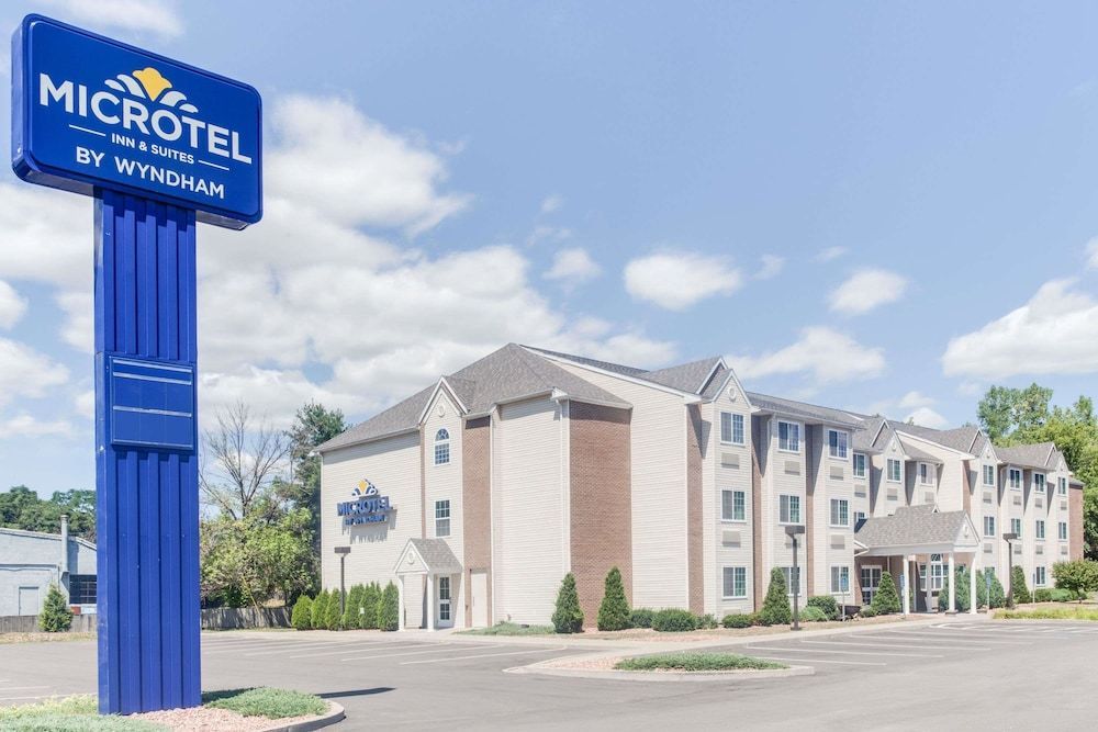 Microtel Inn & Suites Bath 1