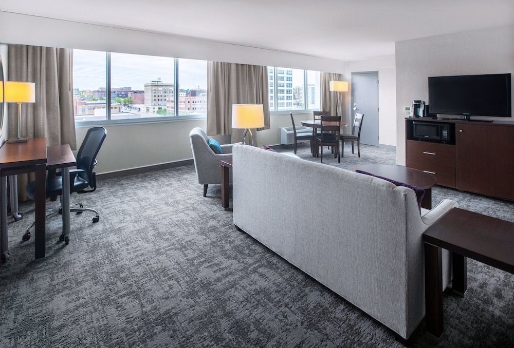 Holiday Inn SIOUX FALLS-CITY CENTRE by IHG 2