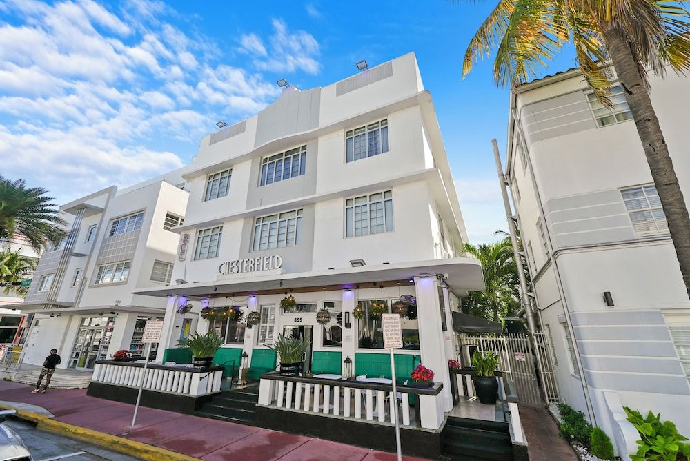 Chesterfield Hotel & Suites 1
