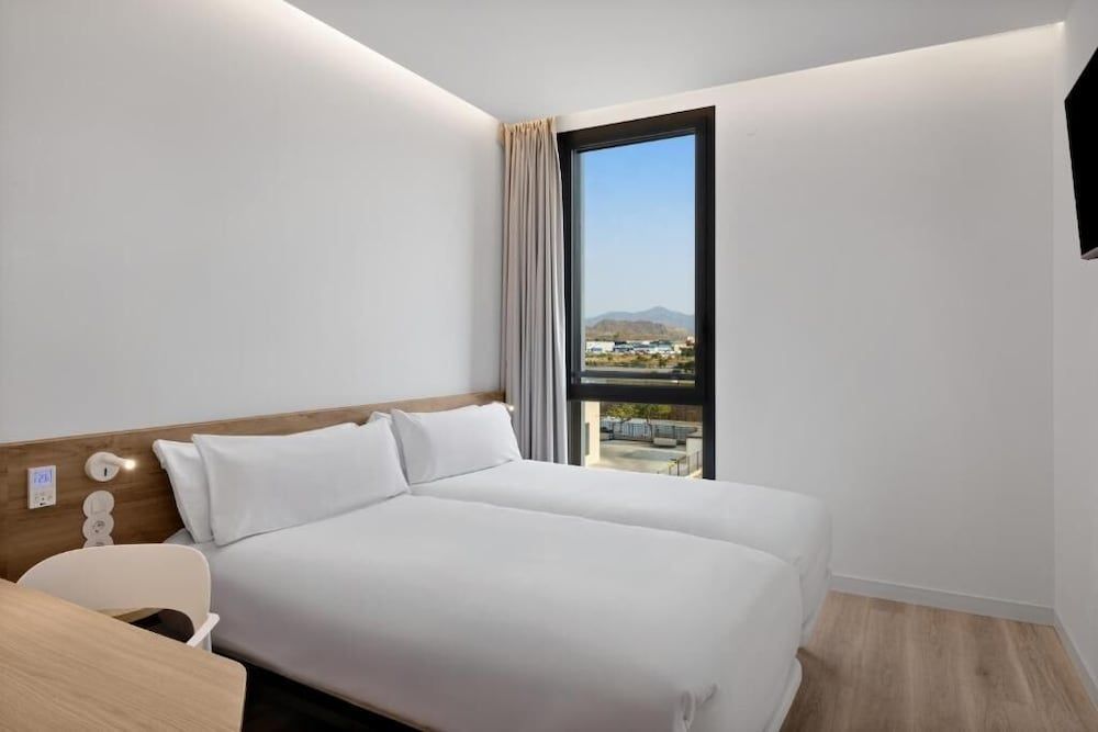 B&B HOTEL Alicante Aeropuerto 2